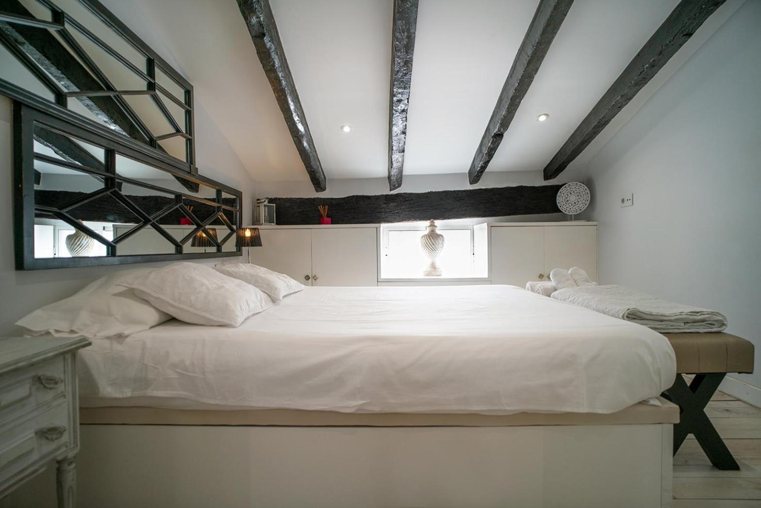 Апартаменты Atico Con Terraza Y Jacuzzi En El Centro Валенсия Номер фото
